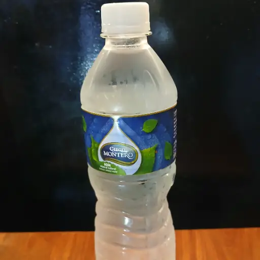 Pomo Agua — Ayayai, comida a domicilio